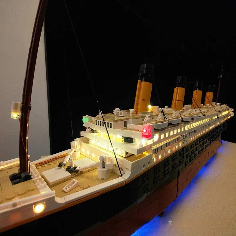 CAN0000088 - Grand bateau de croisière Titanic