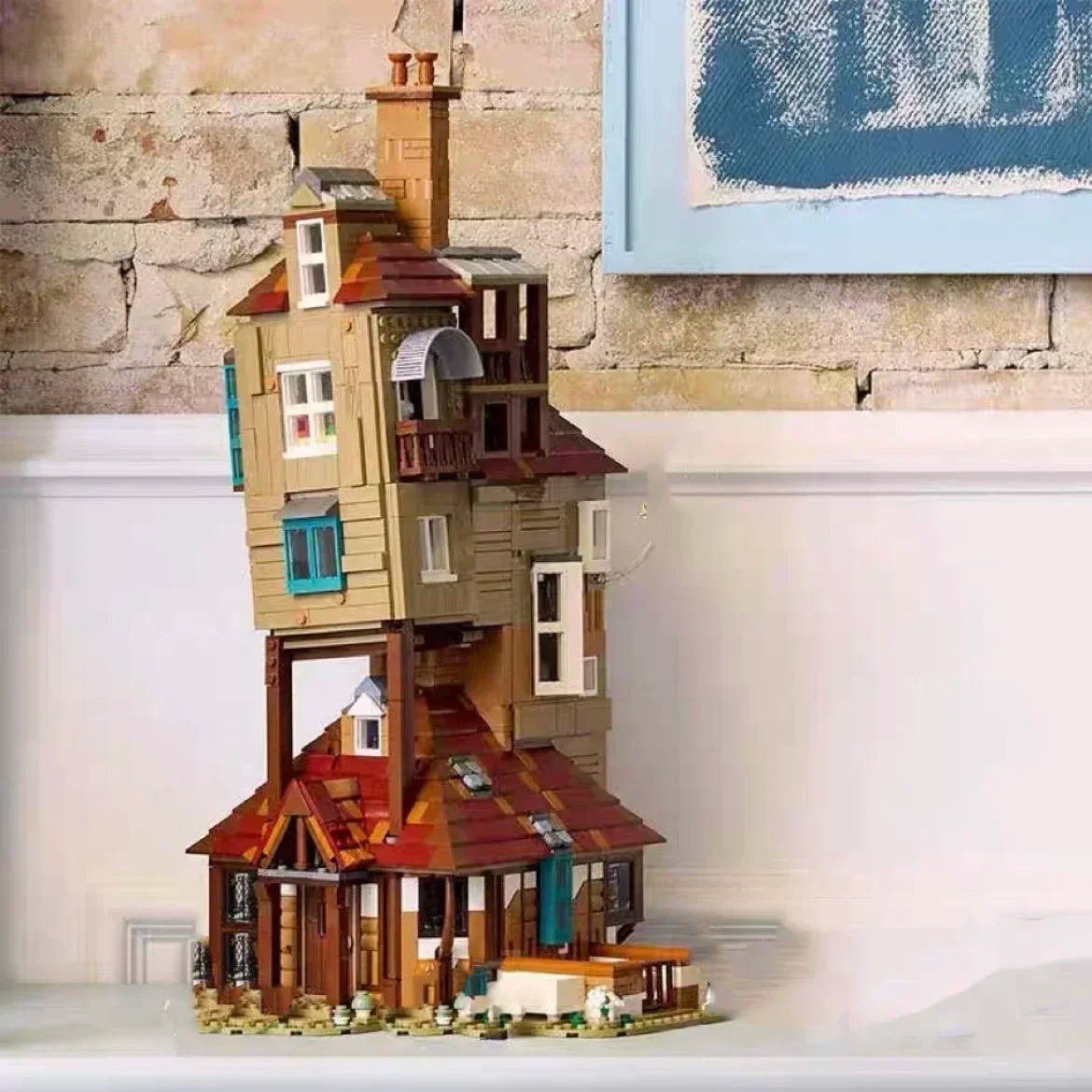 CAN0000084 - The Weasleys' Burrow (large model)