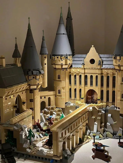 CAN0000053 - Hogwarts Castle Building Blocks Set (large model)