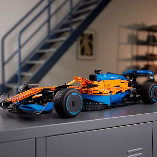 CAN0000031 - McLaren Formula 1 Race Car